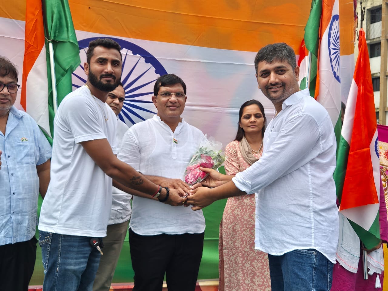 તા.૧૩/૦૮/૨૦૨૪ દરેક ઘરમાં ત્રિરંગો. આજે પલસાણા તાલુકાના ચલથાણ ગામે ભવ્ય તિરંગા યાત્રાનું આયોજન.